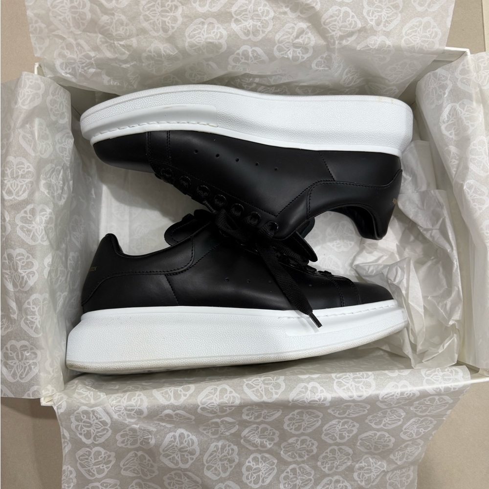 Alexander McQueen Women’s Leather Sneakers - Picture 7 of 12